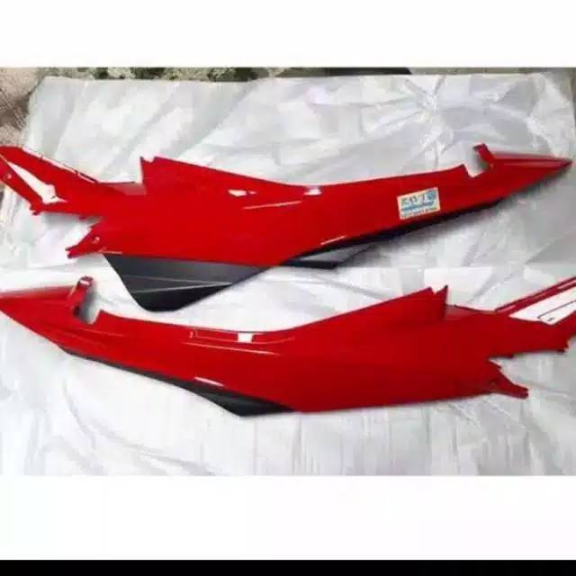 Cover body samping satria fu facelift warna merah