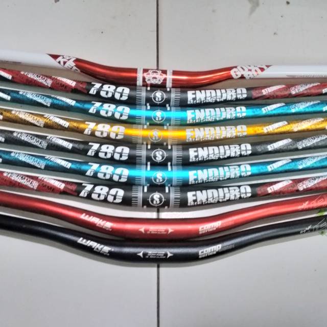 Handlebar strummer enduro