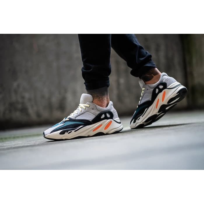 yeezy 700 wit