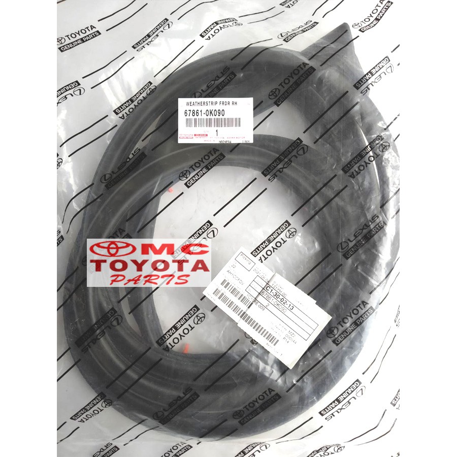 Karet Pintu Depan Kanan Toyota Innova Reborn 67861-0K090
