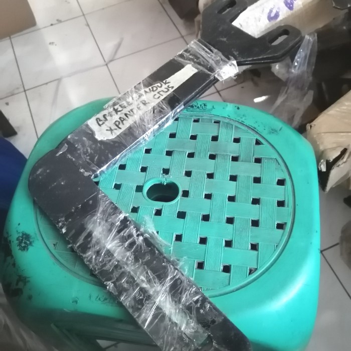 BRACKET TANDUK DEPAN XPANDER CROSS MODEL PISAH