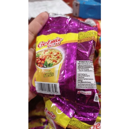 Get mie gelas dari mayora isi 10+1