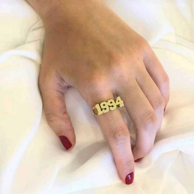 Cincin tahun kelahiran
