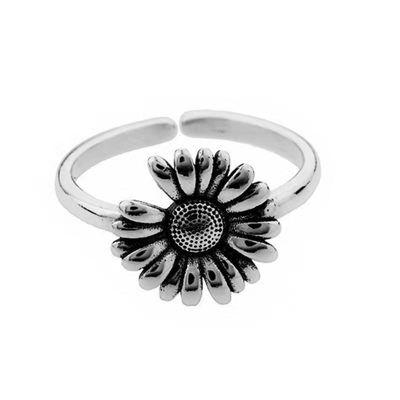 Cincin Desain daisy Kecil Gaya Retro Untuk Wanita