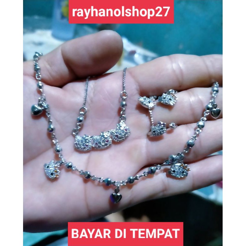 Set perhiasan anak Titanium motif HK mata kalung kepala tiga anti karat