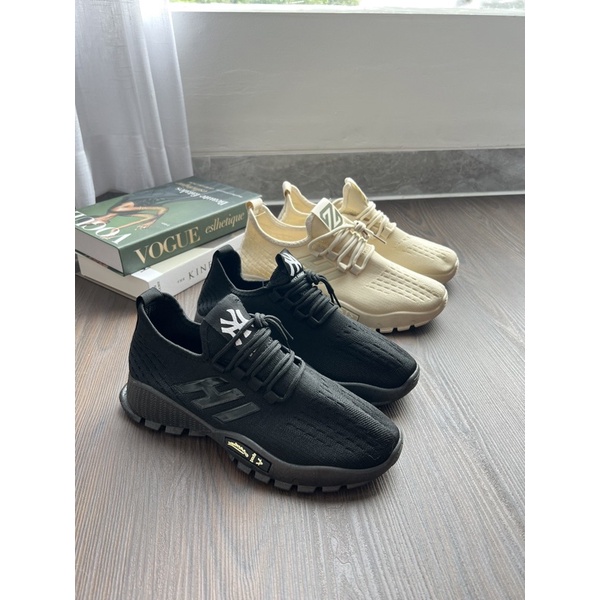 1001 IMPORT SEPATU SNEAKERS PRIA SPORT GOLDIES + BOX DAN KAOS KAKI !!! - HITAM