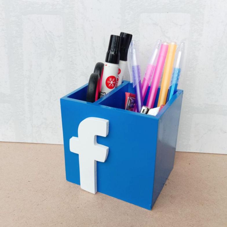 

Tempat Pensil Facebook Logo timbul 3D Tempat Organizer pensil hiasan meja belajar