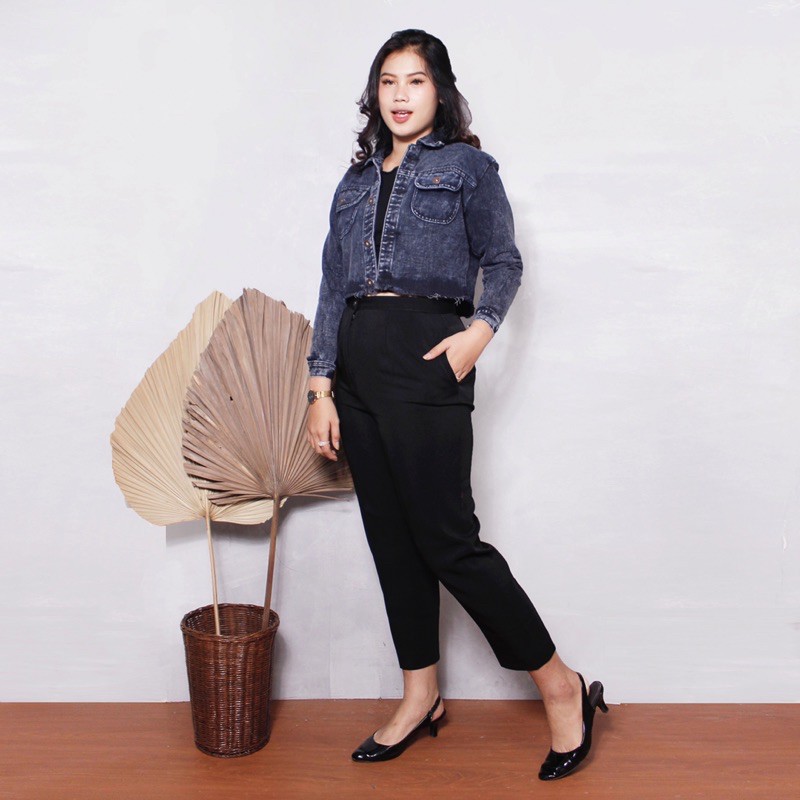 JAKET JEANS NIRINA CROP SNOWBLACK JUMBO XXL