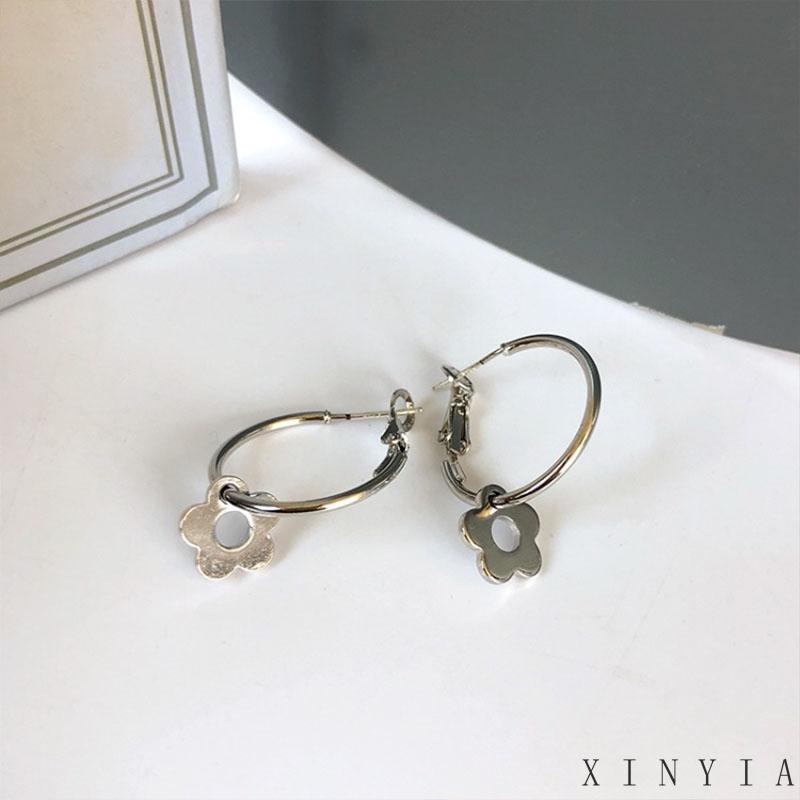 Anting Bentuk Bulat Motif Bunga Model Hollow