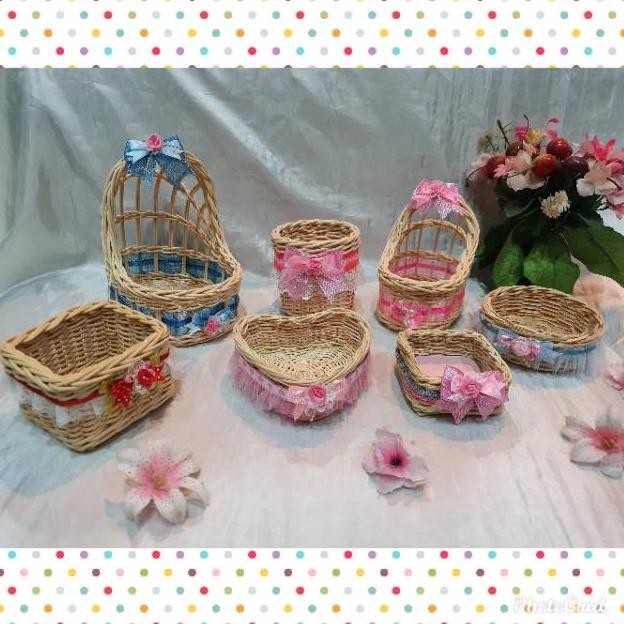 

[KODE 9568] K21 - Keranjang rotan kecil bulat 10x10 cm hampers parcel souvenir kado wadah alat tulis