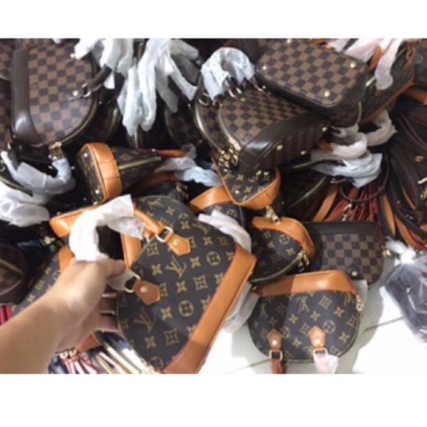 TAS IMPORT LV  MINI KOMPLIT SLEMPANG LV  2 TALI AP FULL EMBOS MIRROR 6S9