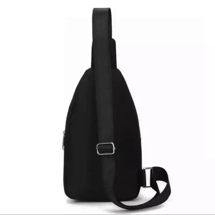 Polo Net Tas Slingbag Pria Tas Selempang Pria USB Port Tas Fashion - Black