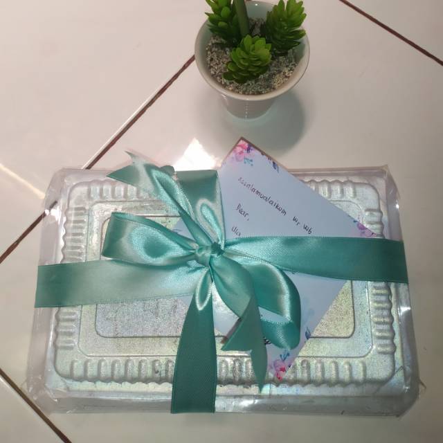 

PAKET HAMPERS - 5 PORSI