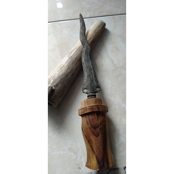 

pusaka tombak