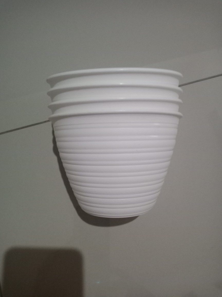 Pot Tawon 12 Cm Untuk Tanaman