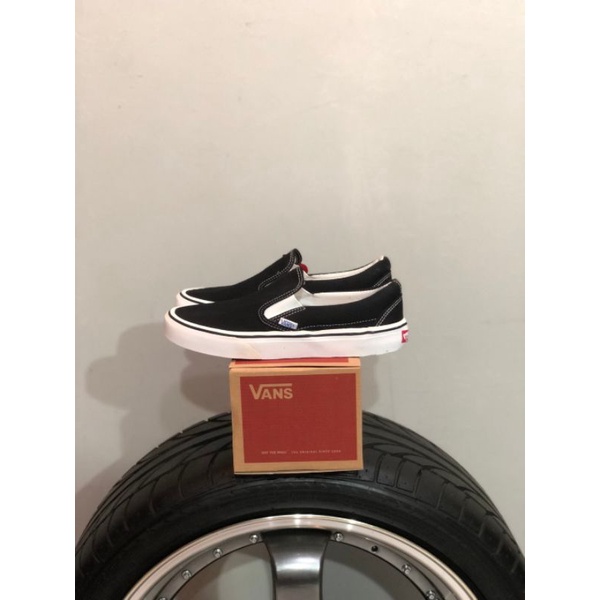 sepatu casual klasik vans slip on size 37-43