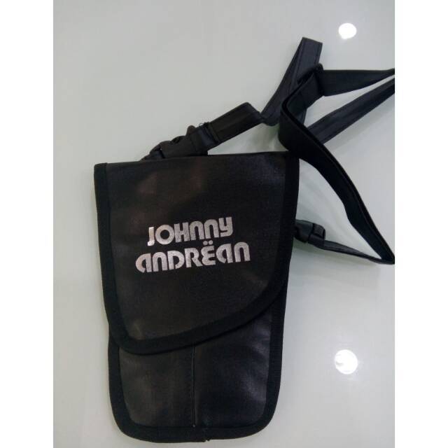 

Tas Gunting Johnny Andrean