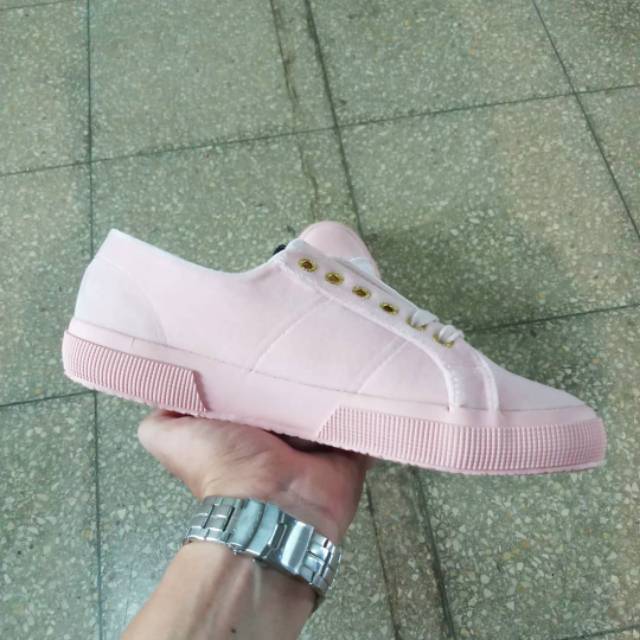 superga satin beige