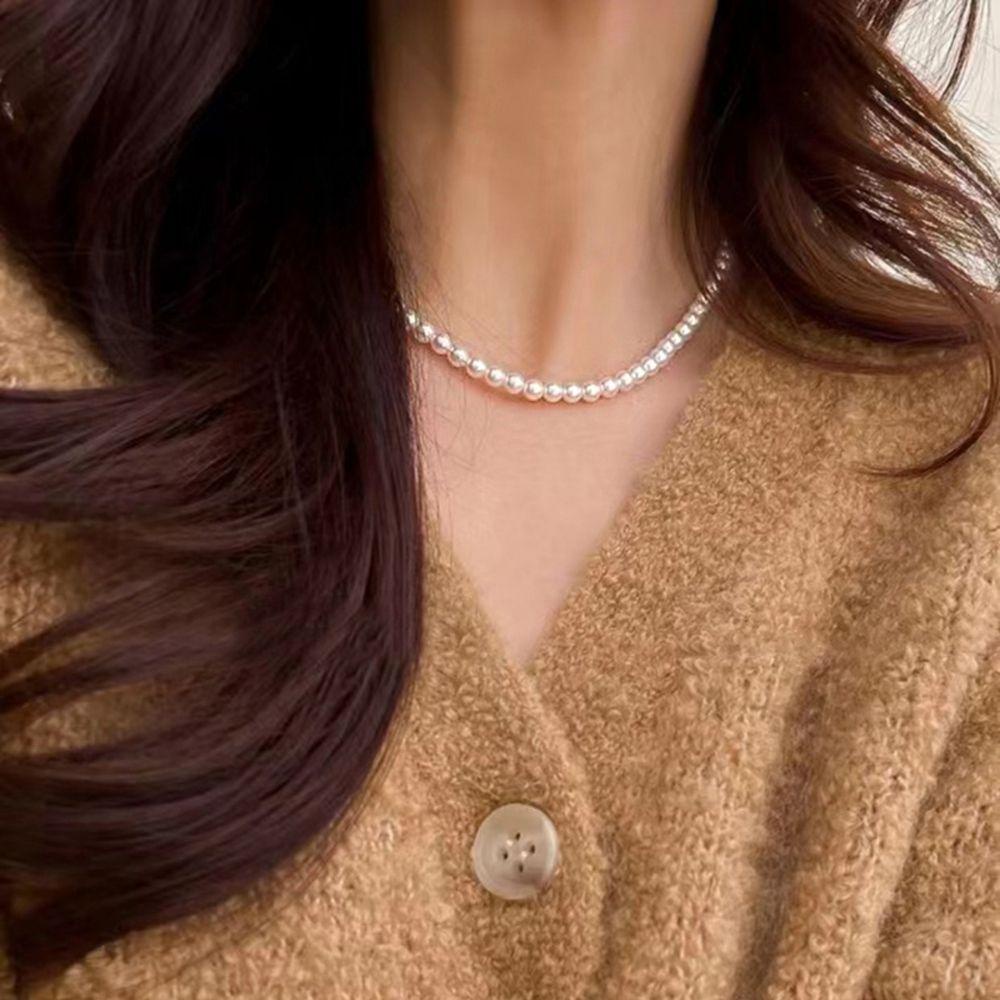 Kalung Choker Rantai Klavikula Mutiara Putih Gaya Vintage Korea Minimalis Untuk Wanita