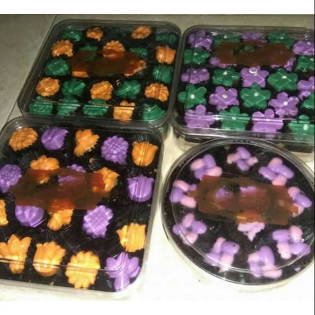 

Coklat praline kemasan toples kotak