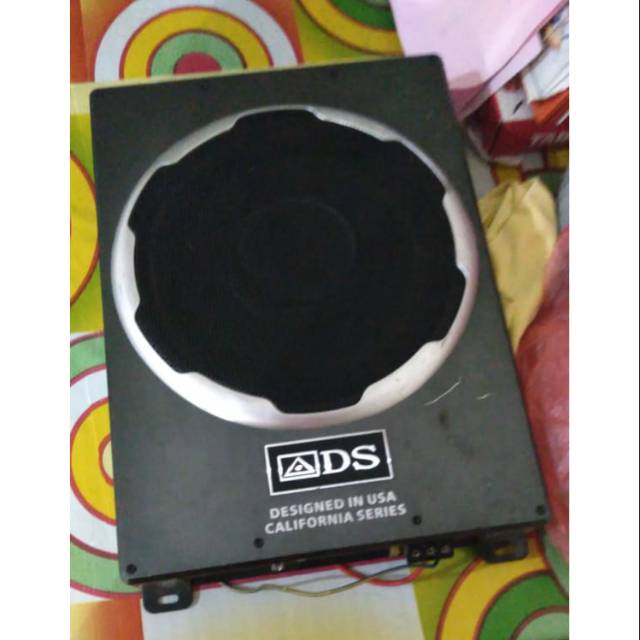 Speaker aktif mobil ADS original, kondisi bekas pemakaian pribadi.