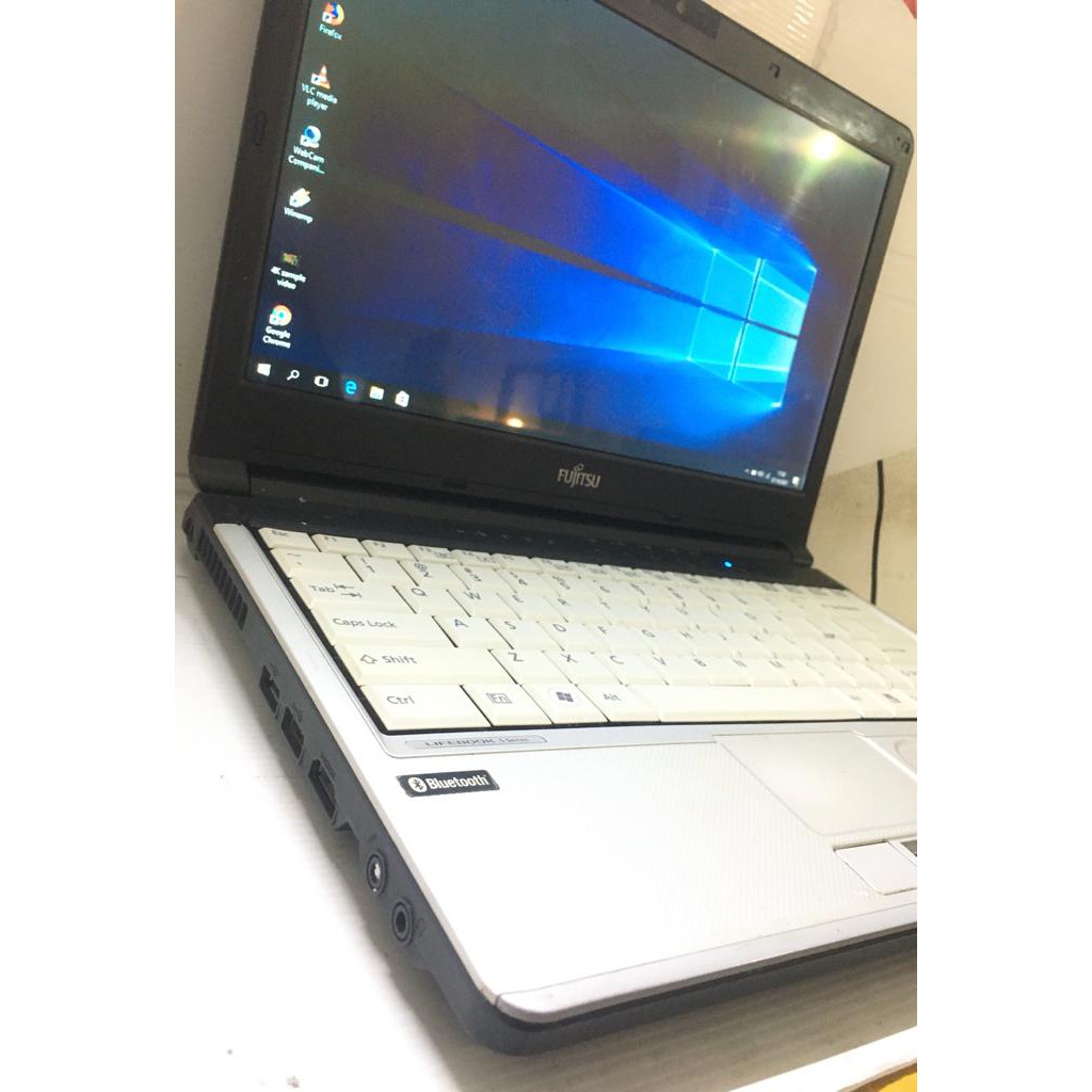 HARGA LAPTOP BEKAS || Fujitsu S761 core i5 gen 2. webcam. dvd. wifi. Mulusss