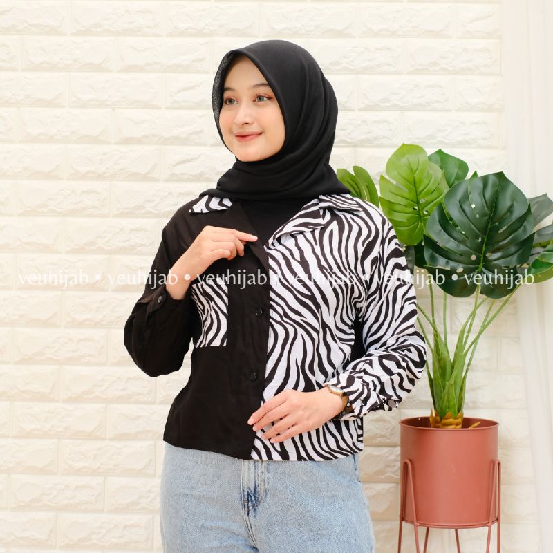 Della Kemeja Kemeja Motif Zebra Lengan Panjang Kemeja Two Tone Kemeja Crop