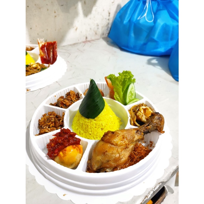 

Tumpeng Mini Ayam Goreng Komplit Mewah Jakarta Free Custom Stiker