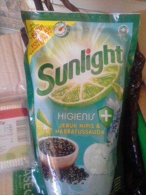 Sunlight Higienis Jeruk Nipis & Habbatussauda Refill Pouch 755ml