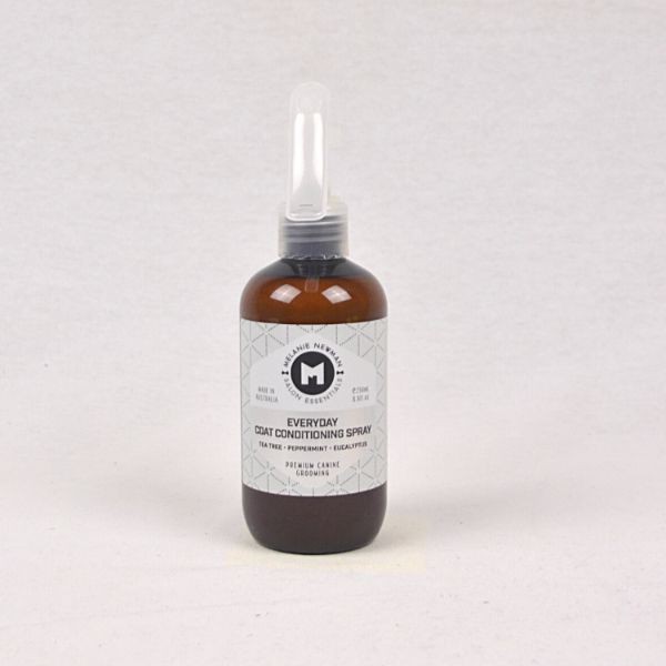 

MELANIENEWMAN Pet Spray Conditioner Spray Everyday 250ml