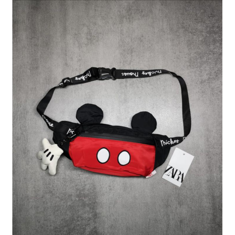 Zara X Mickey Waist Bag Disney 02
