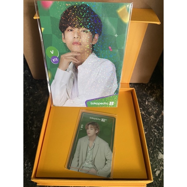 READY  bundling PC Postcard dan photocard V Taehyung tae tae mphi Toko ijo Hijau OFFICIAL