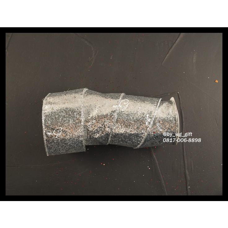 

Pita Kain Natal Corak ; Lebar 6,3 Cm; Panjang 3 Yard - Warna Silver C
