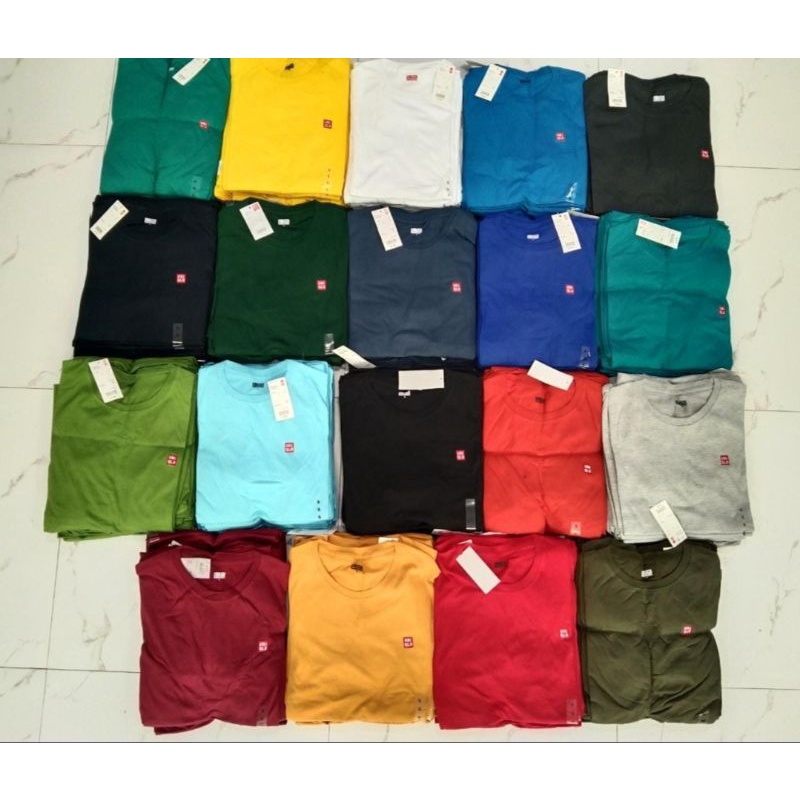 kaos oblong uniqlo sisa size S