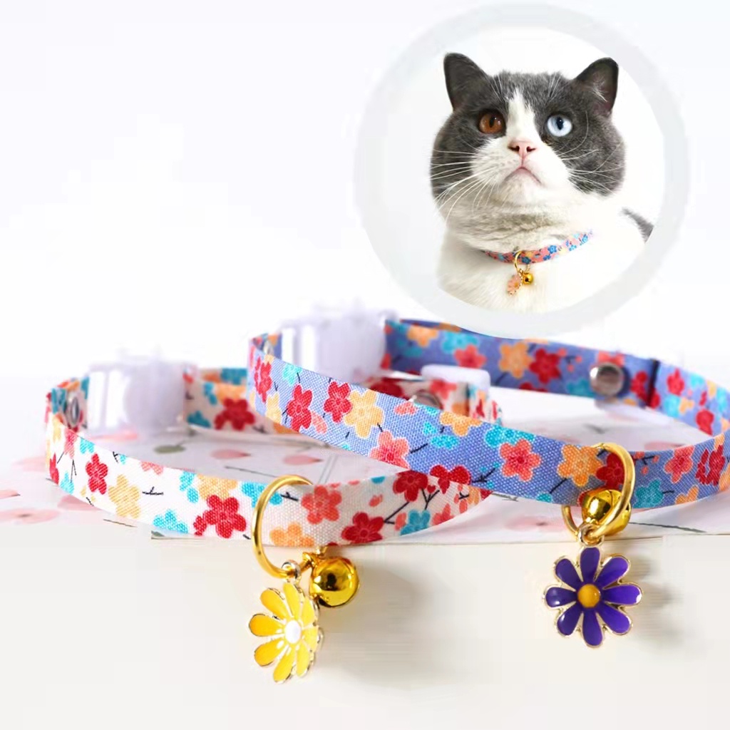 Kerah Kucing Peliharaan Dengan bell adjustable safety buckle anti suffocation Daisy Pendant Untuk Aksesoris Kalung Anak Kucing