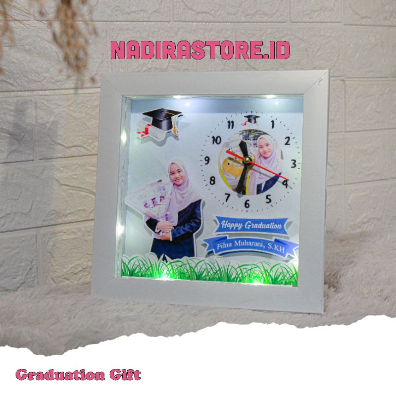 

Jam Graduation gift hadiah wisuda dan ulang tahun kenang kenangan