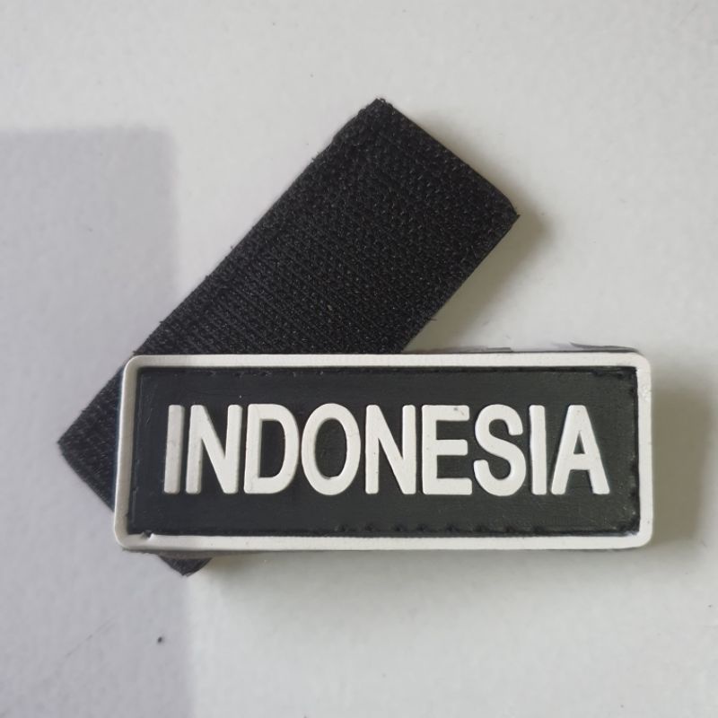 PATCH RUBBER LOGO TULISAN INDONESIA KECIL 6 x 2 PUTIH/TEMPELAN EMBLEM KARET VELCRO