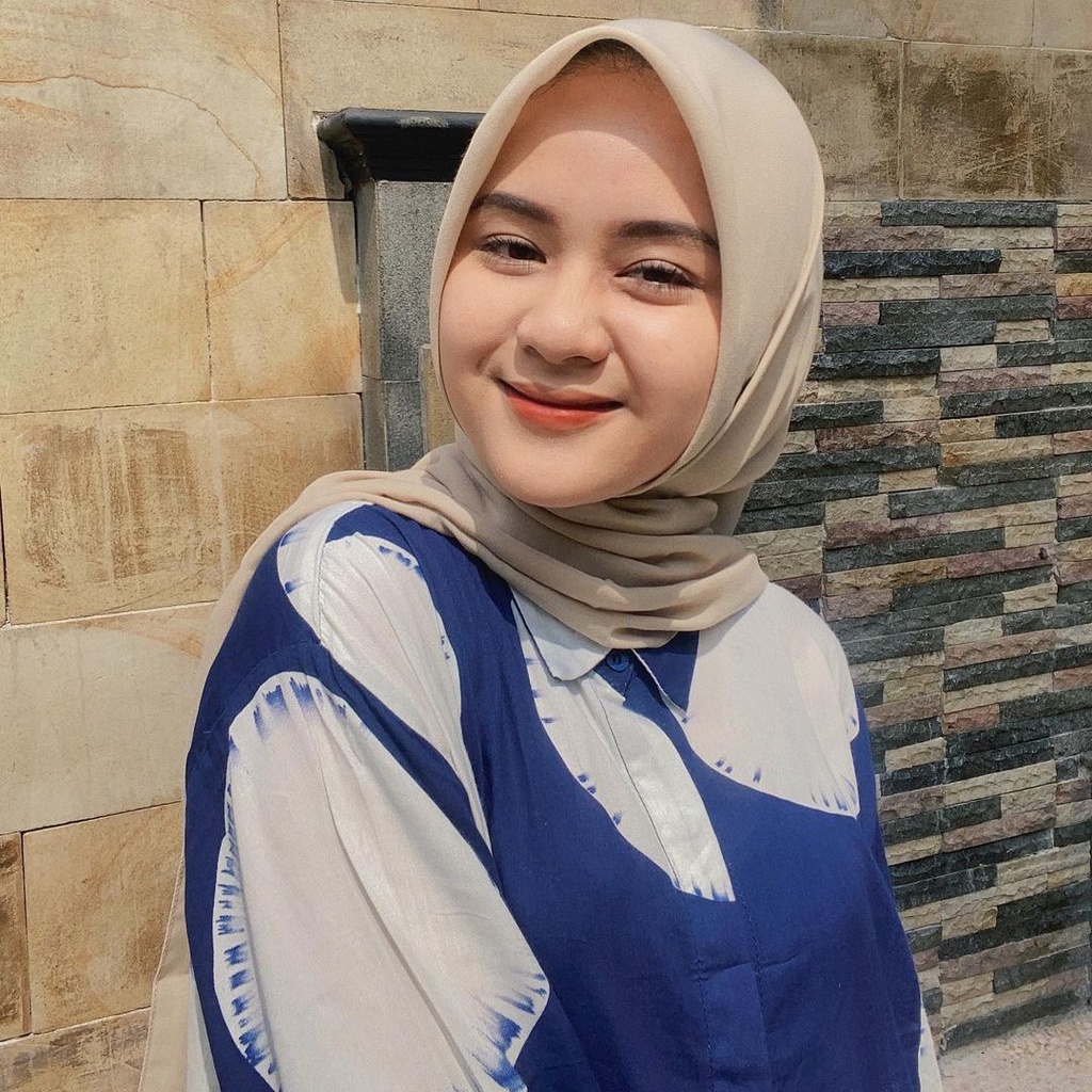 Basic Voal Hijab Segiempat Premium Voal by Mallow Hijab-Vanilla 120