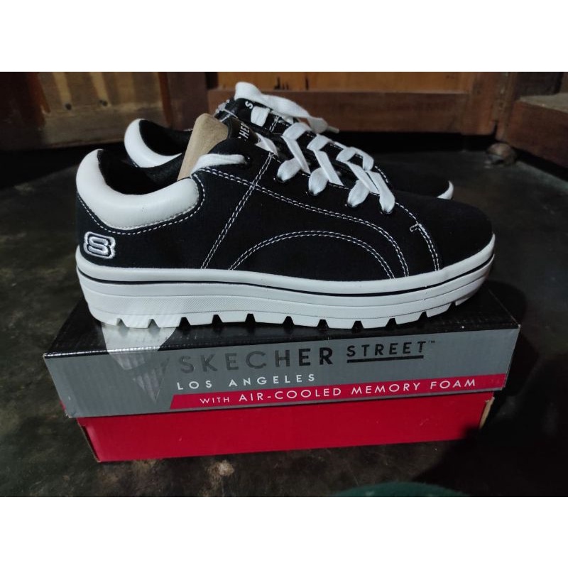 Skechers Street Size 37
