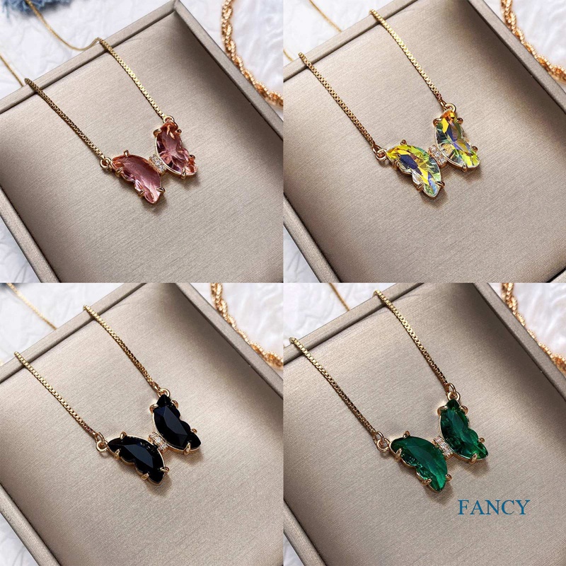 Kalung Dengan Liontin Kupu-Kupu Empat Warna Untuk Wanita