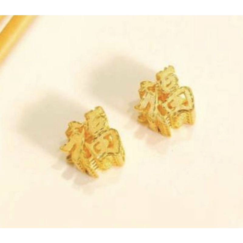 liontin huruf fu keberuntungan hadiah unik