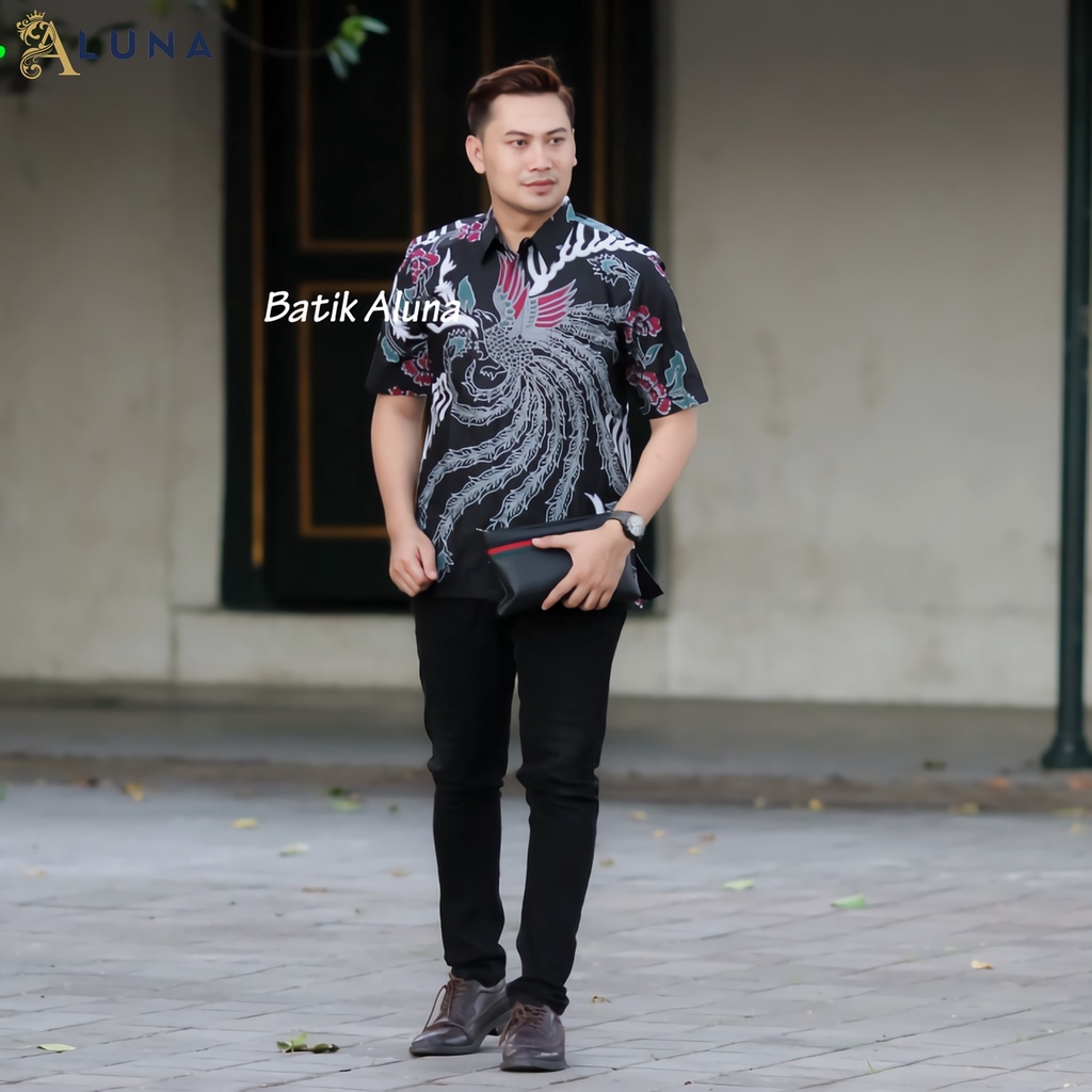 TERLARIS.!! BAJU BATIK PRIA LENGAN PENDEK KEMEJA BATIK PRIA KEREN MODERN BATIK COWOK KEKINIAN PD 023