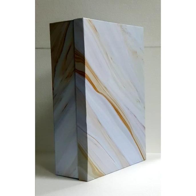 

GIFT BOX SUPER EKSTRA JUMBO_MARBLE PUTIH DSG54546WE