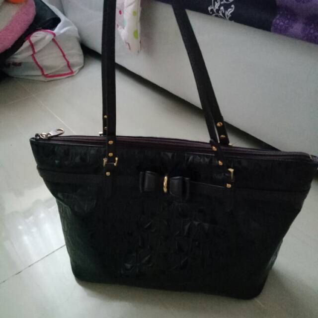 Bonia preloved authentic / tas bonia / second / original