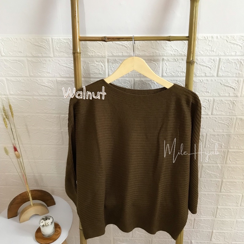 Kalila Batwing Sweater Rajut Premium-Walnut