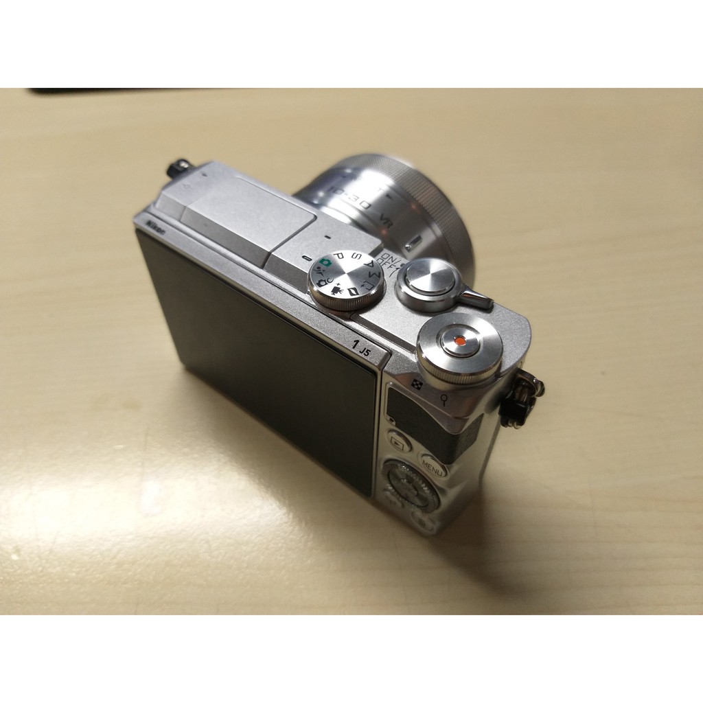 Kamera Mirrorless Nikon 1 J5 (Second)