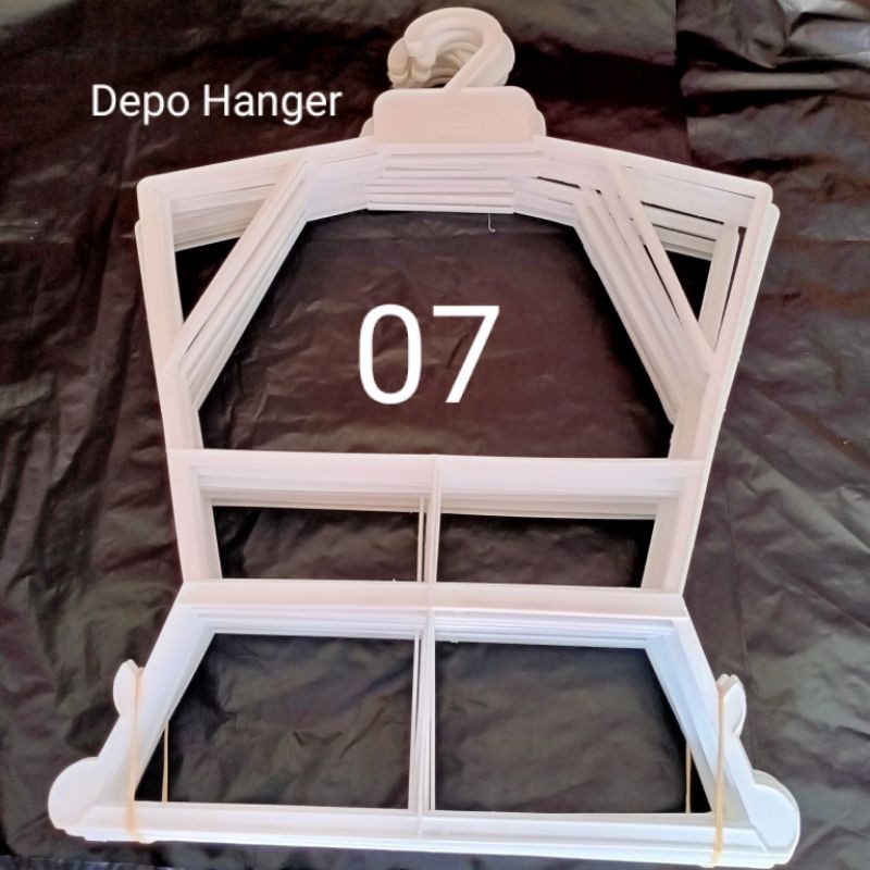 GANTUNGAN BAJU HANGER LAYANG STELAN 07