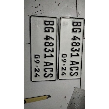 Plat nomor motor standart font baru 2pcs (SEPASANG)