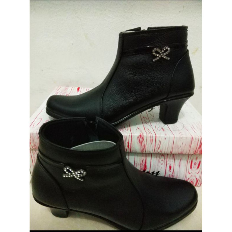 SEPATU BOOTS / BOOTS SHOES PRELOVED/SECOND/BEKAS PRIBADI