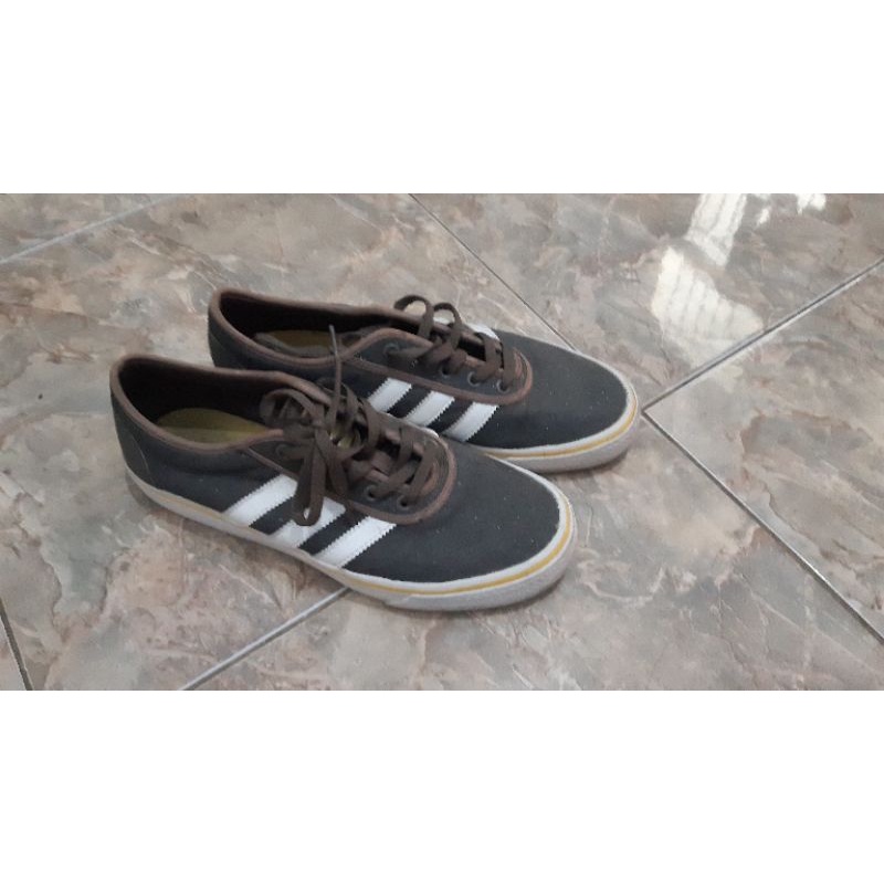 Adidas Adiease Skateboard